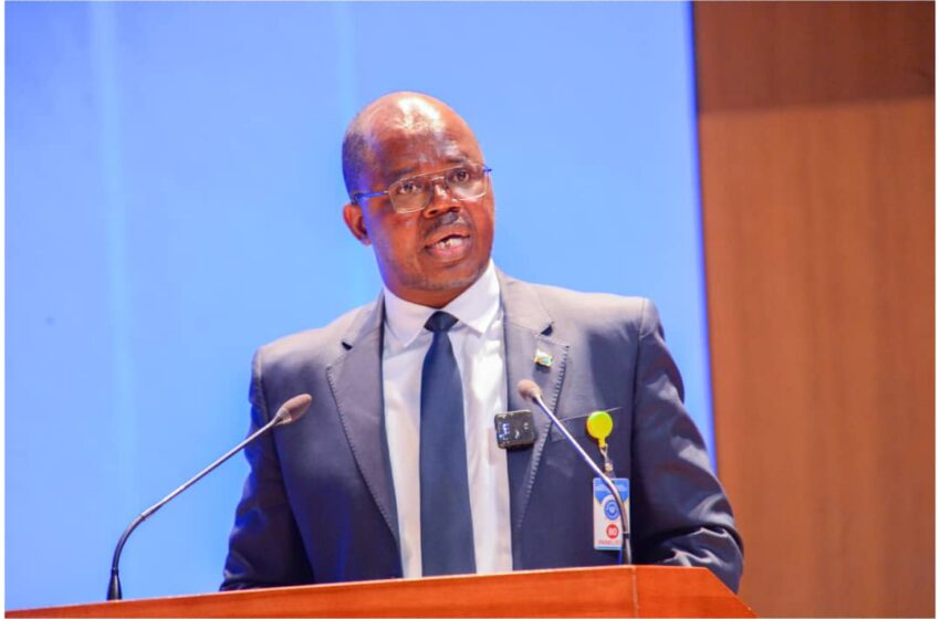 Isaac Tshilumbayi serait-il l’ombre de Vital Kamerhe au coté de FATSHI ?