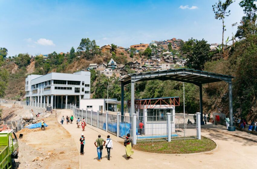  Rencontre à Dubaï, aux Émirats arabes unis entre les ministres du Commerce extérieur: La RDC, la Zambie, le Mozambique, le Zimbabwe et le Botswana veulent se doter de postes frontaliers à arrêt unique