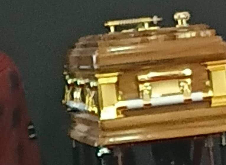  Un dimanche choc brisant les coeurs des familles: Madame Nicole Maboso a été conduite à sa dernière demeure au cimetière de la Gombe