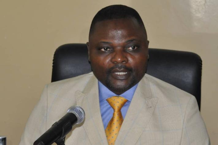 Élection reportée de gouverneur et vice-gouverneur: Le Sankuru : Emery Okundji se déchaîne et frappe son épée sur le regime Tshisekedi