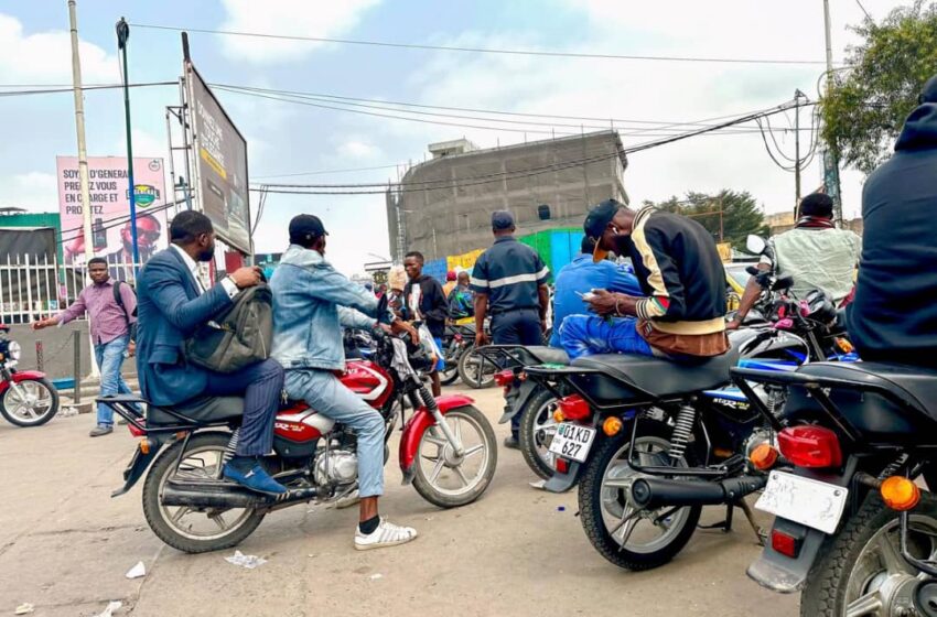 Kinshasa : 45 jours aux conducteurs de taxis-motos pour se mettre en règle à Kinshasa