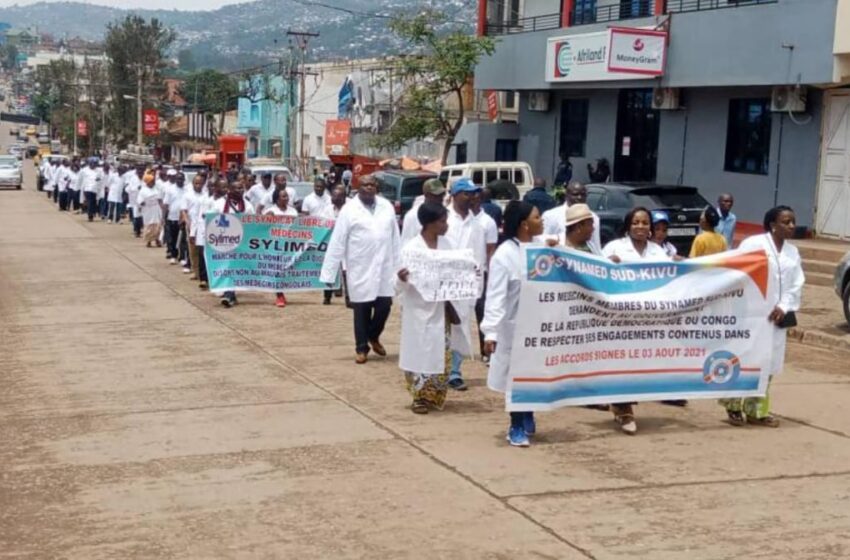 Grève dans le secteur public, en pleine épidémie d’Ebola: SYLIMED : Les médecins refusent de combattre le virus avec plus d’onze mois impayés