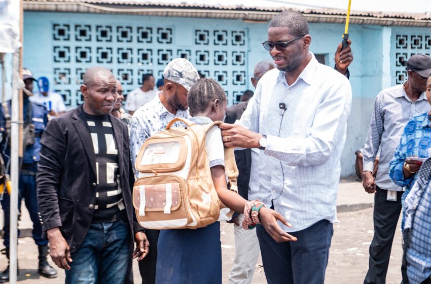Cinq écoles de la FUNA bénéficient de 48 bourses d’études « Patrick Muyaya «